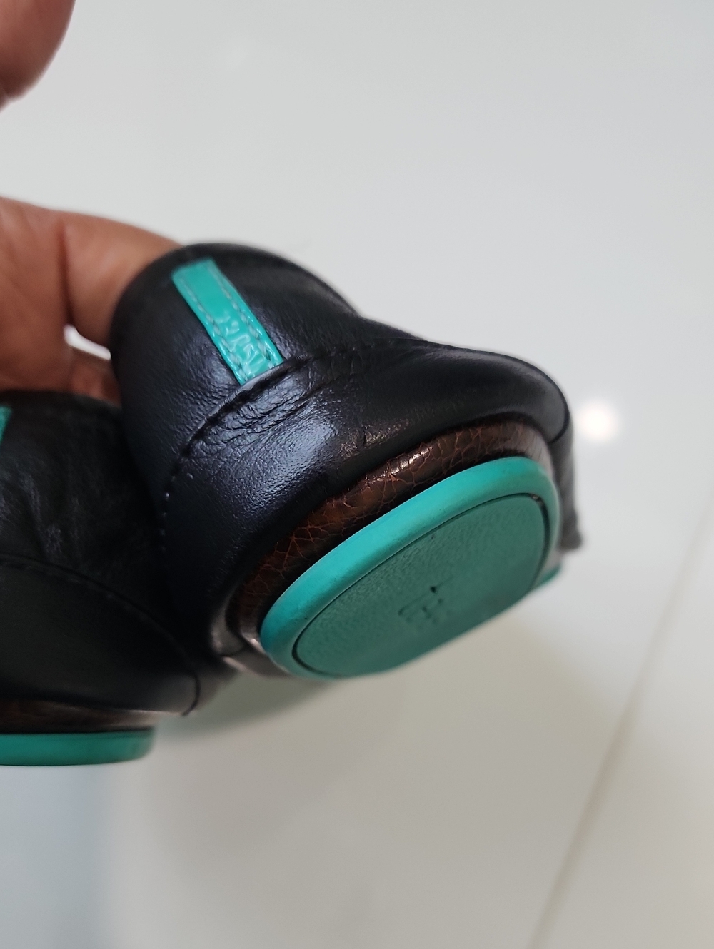 Tiekd Black Women's Leather Ballet Flats - Picture 11 of 14